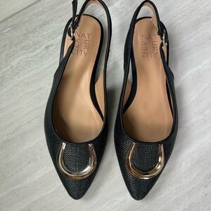 Elegant Black Slingback Flats
